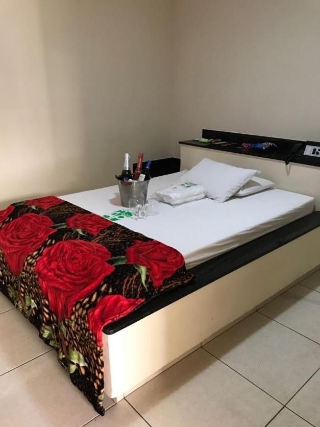 Motel& Hotel Ape Goiania !!! Экстерьер фото